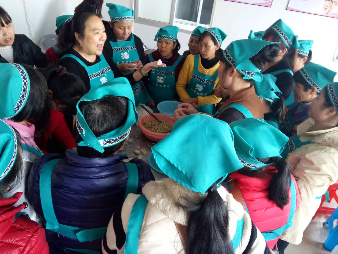 特色面點(diǎn)培訓(xùn)激情高 孔雀河好保姆好月嫂